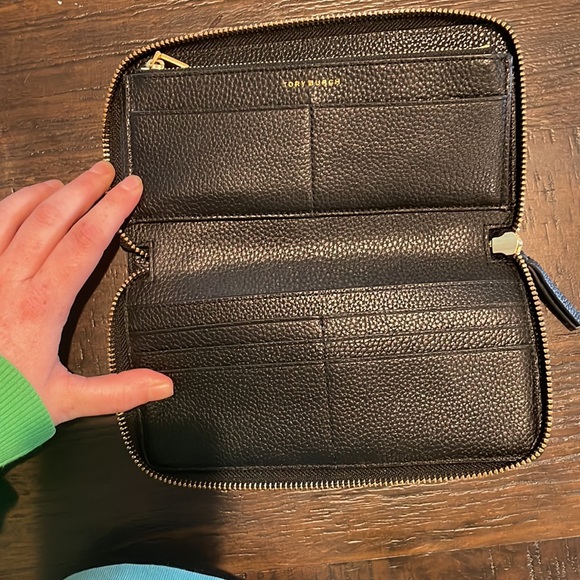 Tory Burch Wallet - Picture 2 of 3